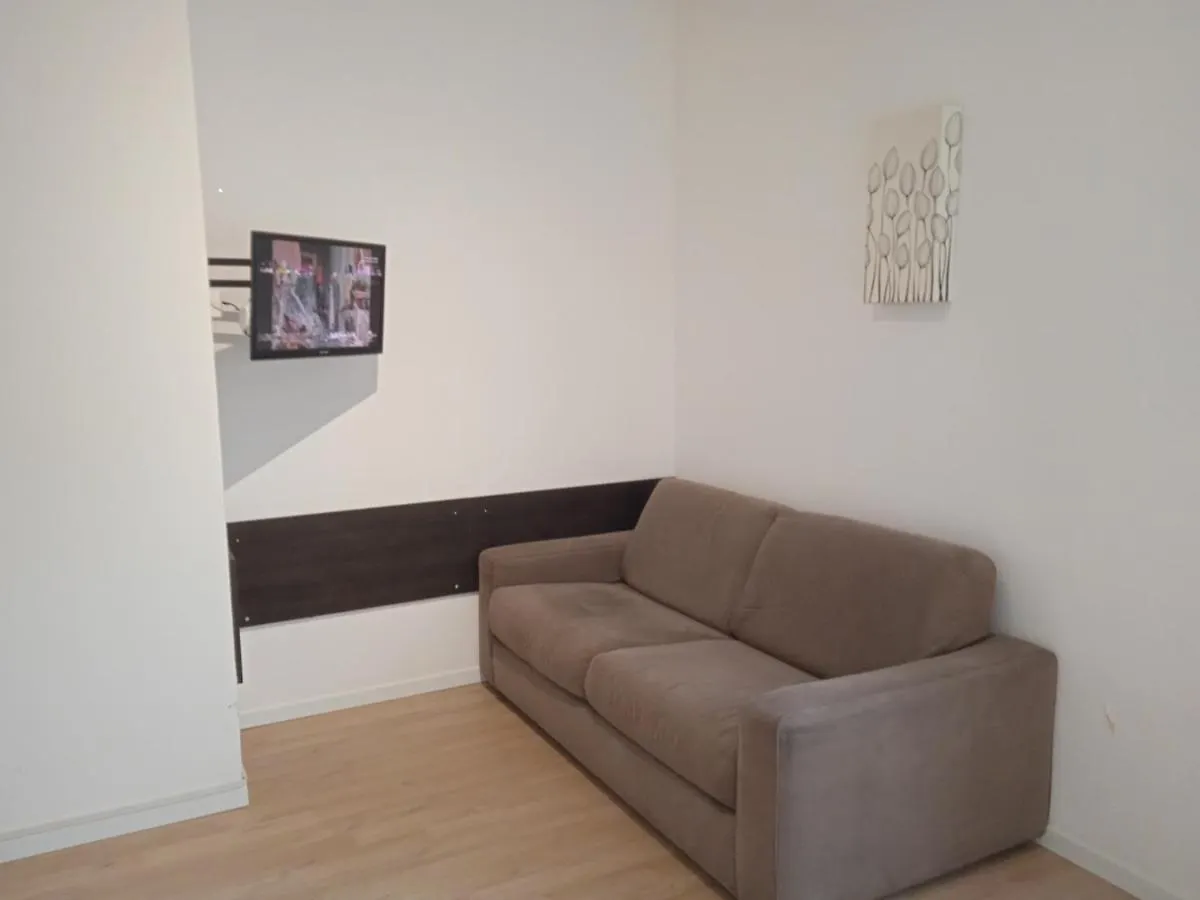 Apartment New Apartament Stazione Centrale Milan